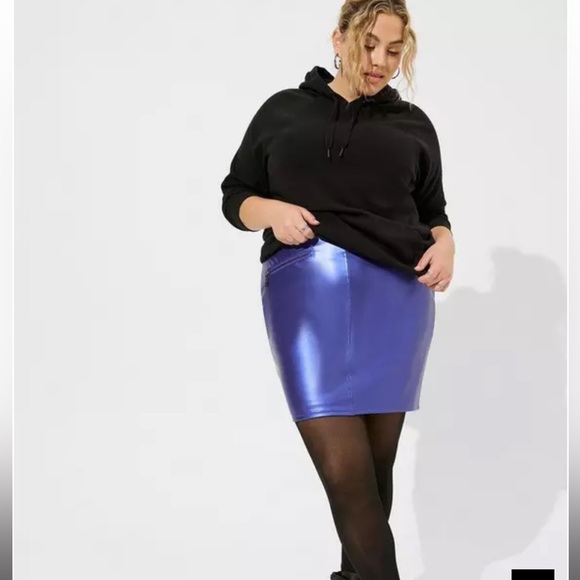 Torrid Mini PU Pencil Skirt Electric Blue, BNWT, Size 3 - Picture 2 of 8